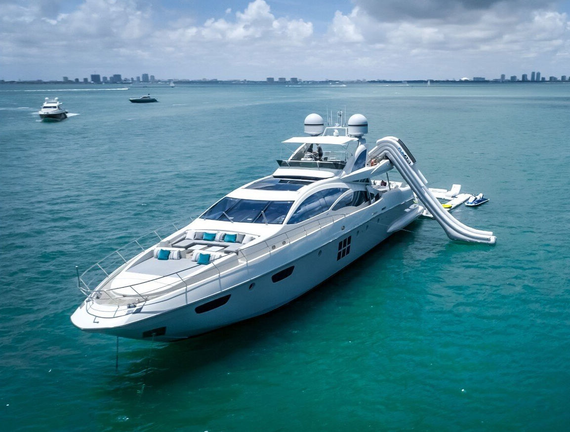 103ft Luxury Azimut w/ Toy