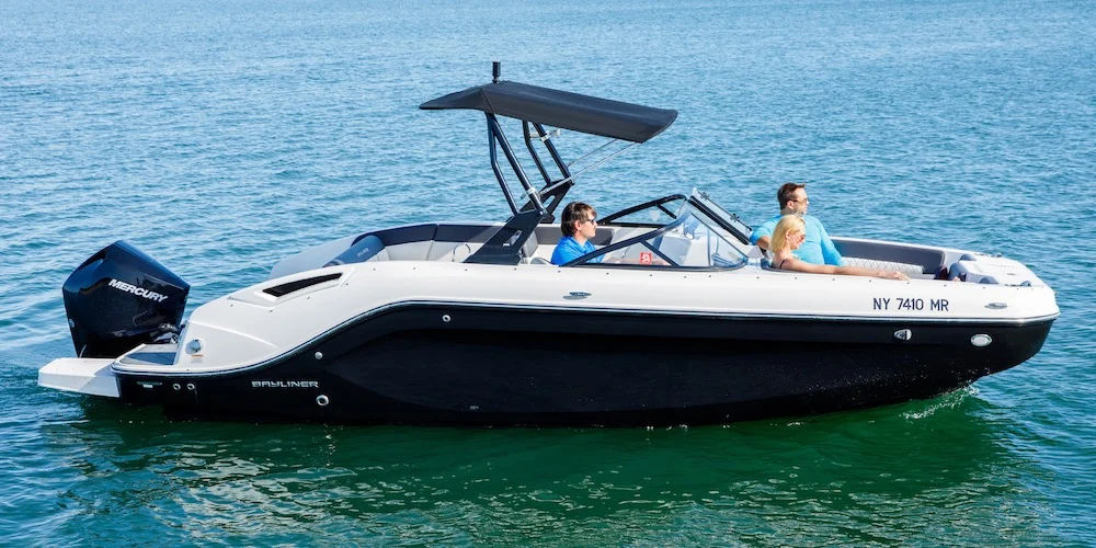 22ft 2023 Bayliner