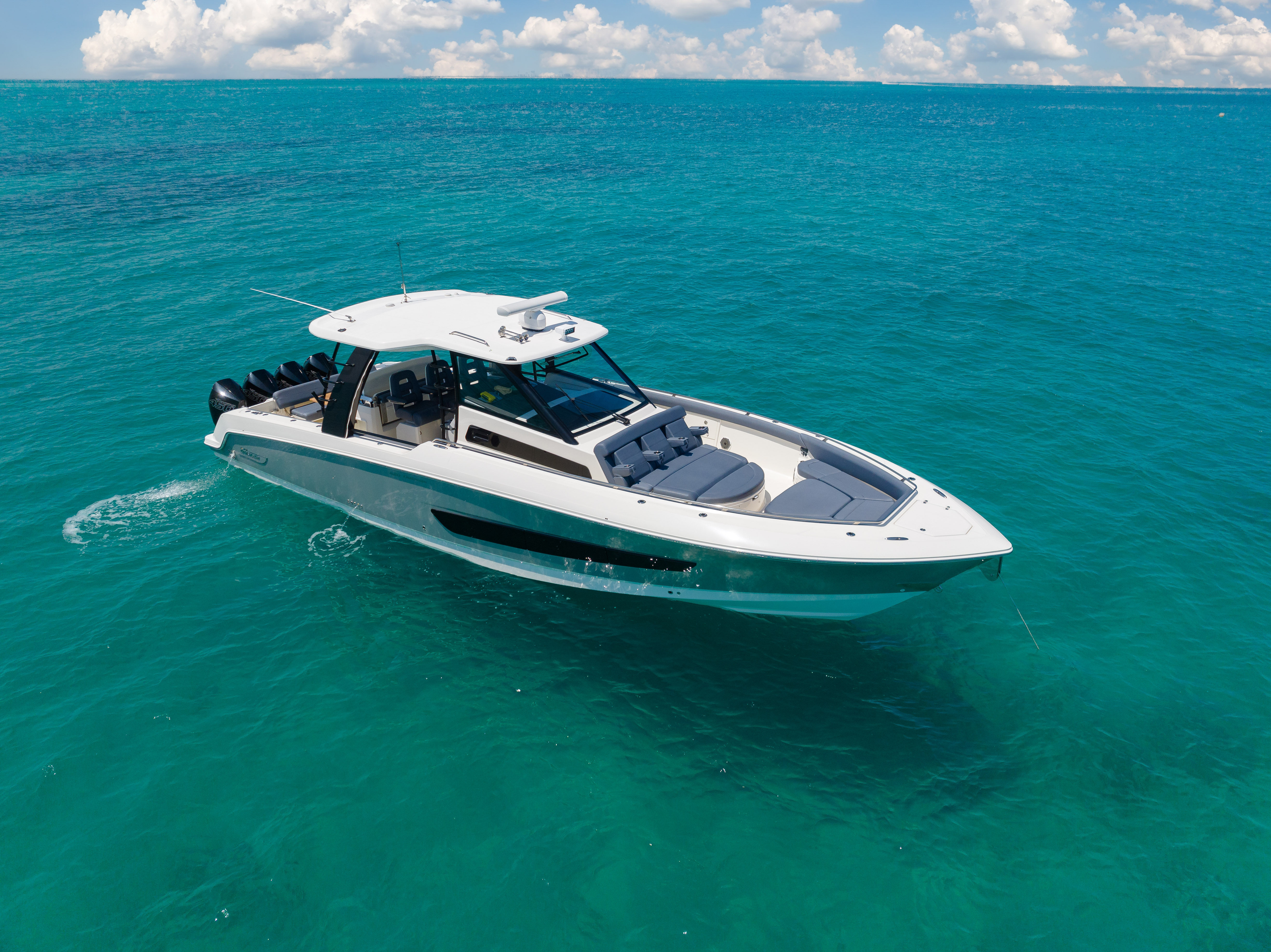 42ft Boston Whaler 420 Outrage
