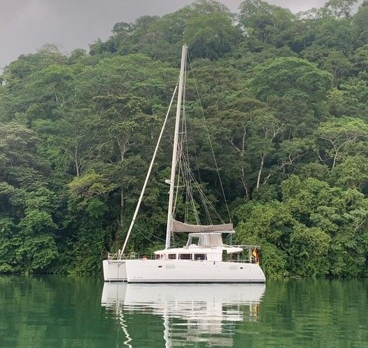 45ft Lagoon Catamaran (Flash of Green)
