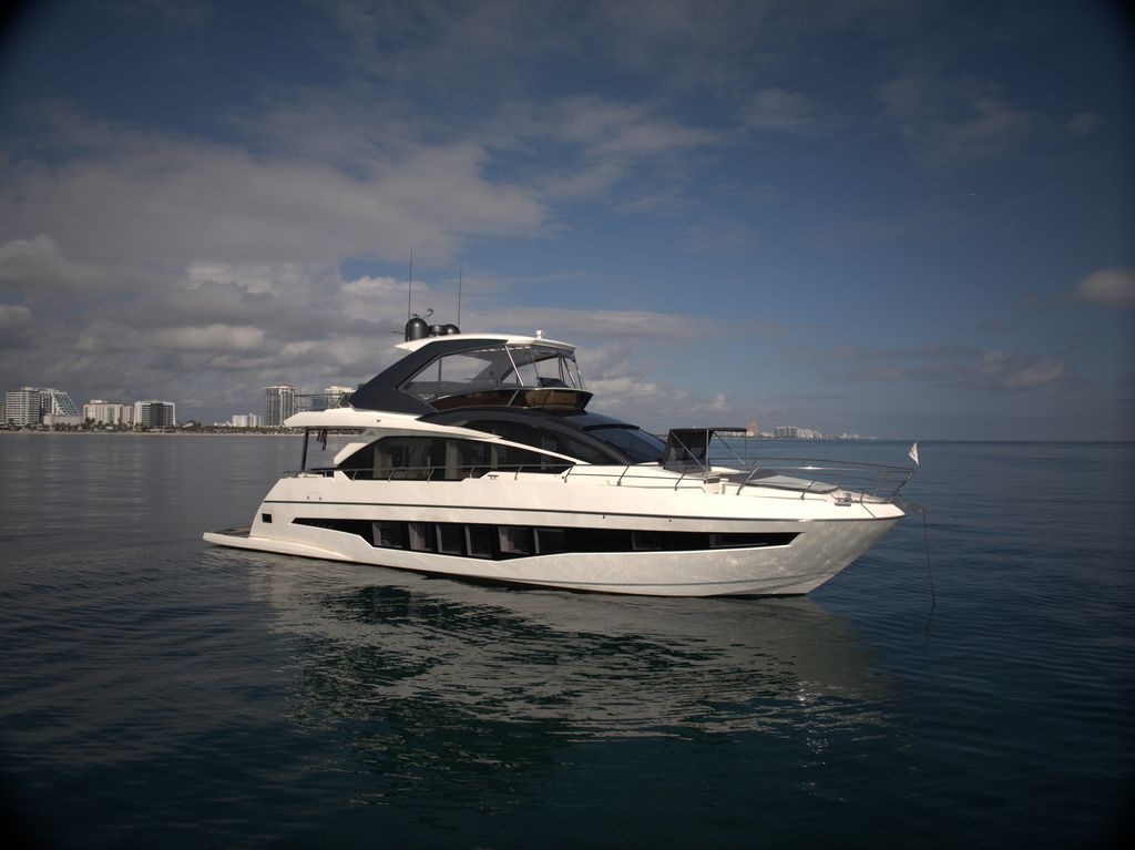 60ft Azimut "Fly IT AIN’T EASY"