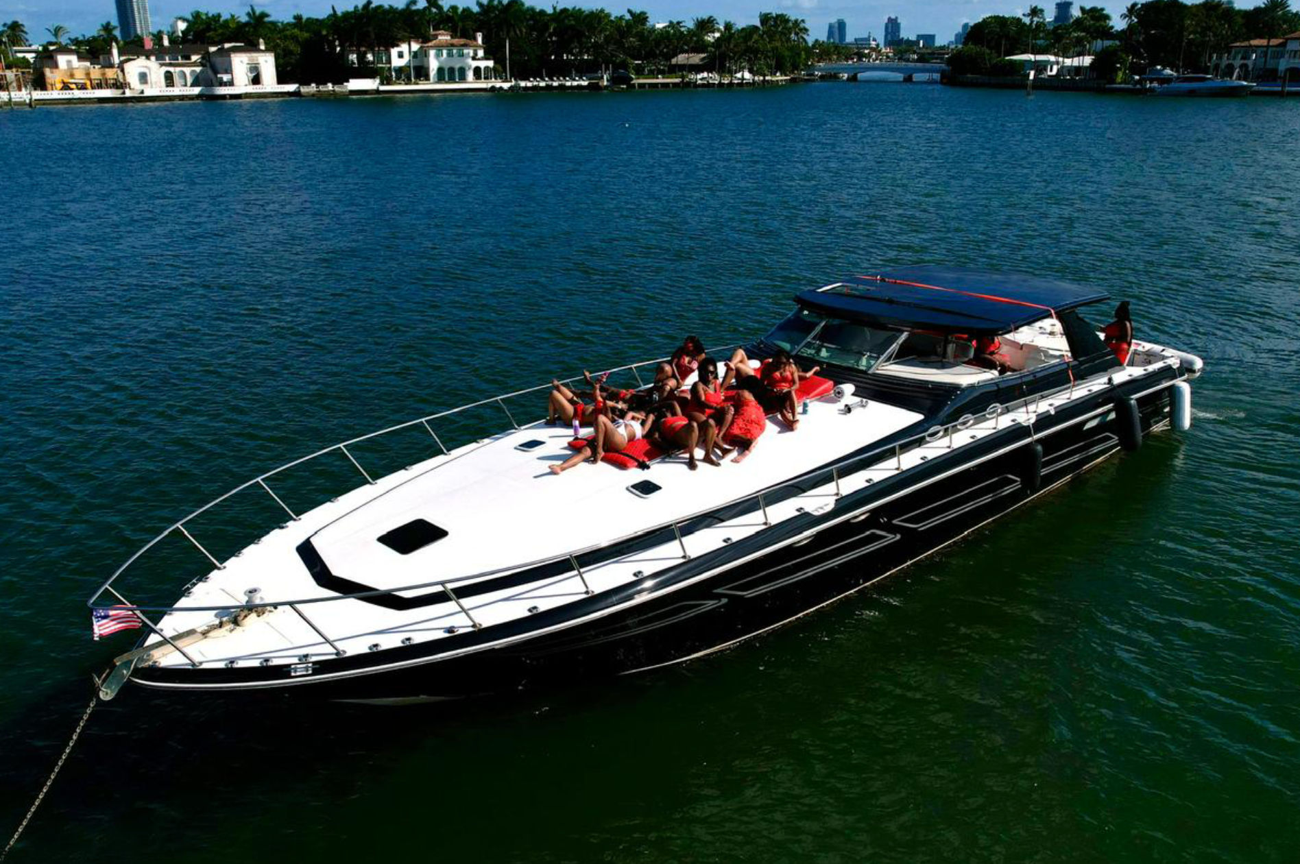 65ft Sea Ray w/ Jacuzzi