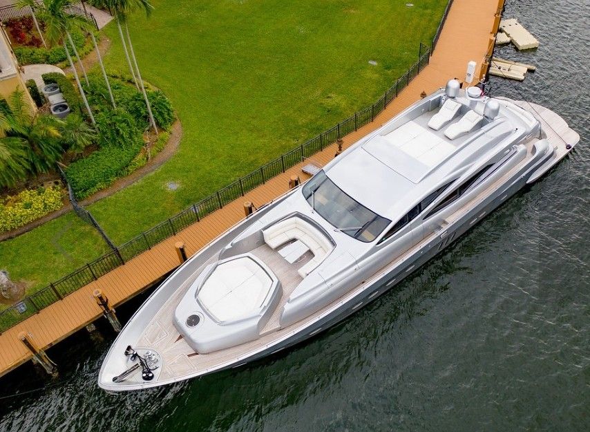94ft Pershing